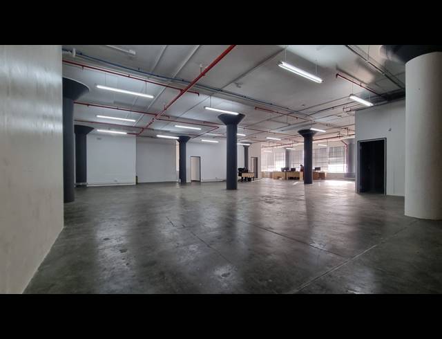 506M² BUSINESS TO LET IN WOODSTOCK